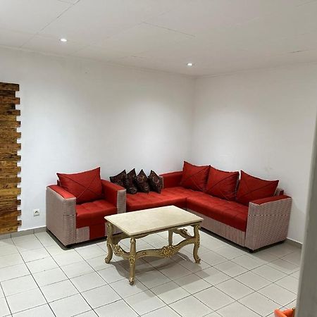 Iris Room Libreville Eksteriør bilde