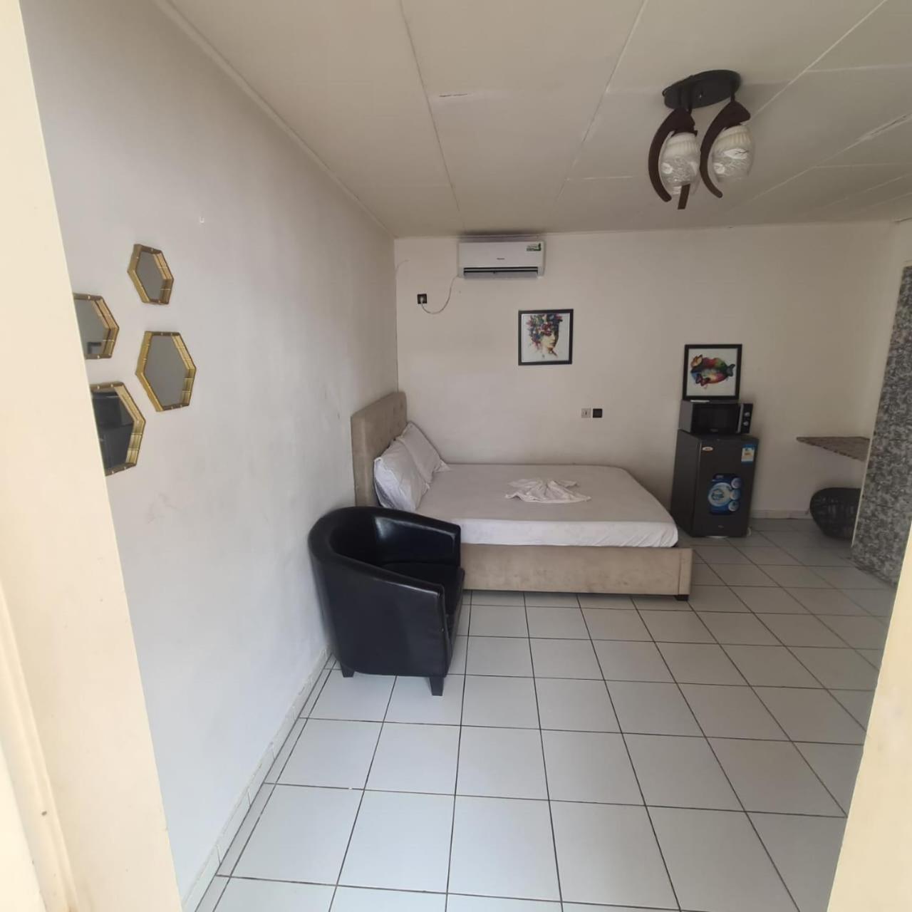 Iris Room Libreville Eksteriør bilde