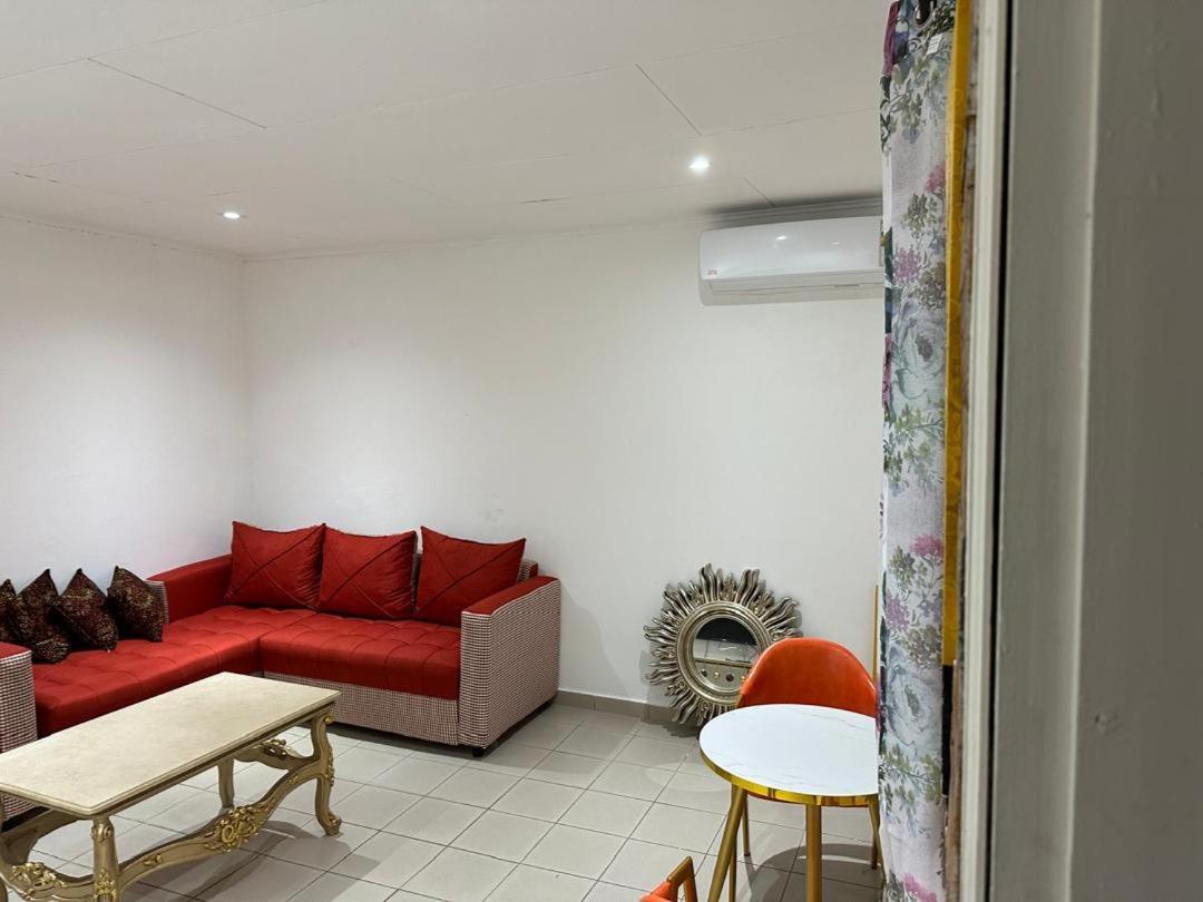 Iris Room Libreville Eksteriør bilde