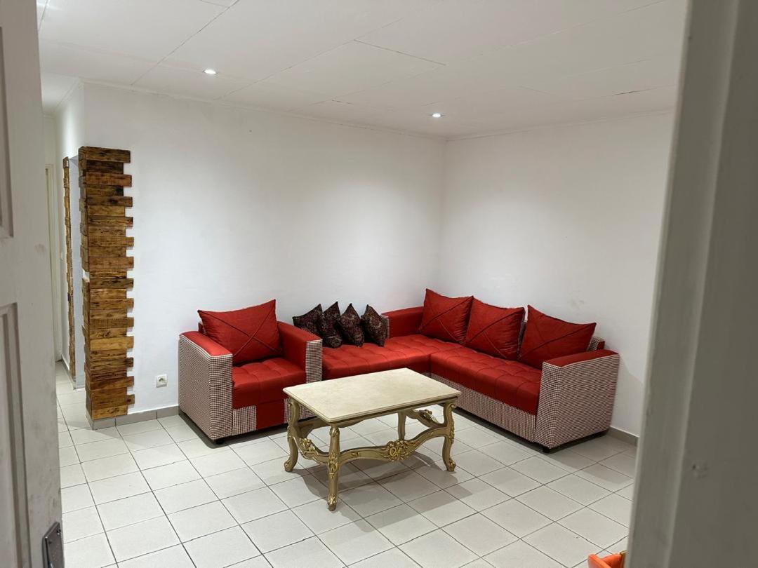 Iris Room Libreville Eksteriør bilde